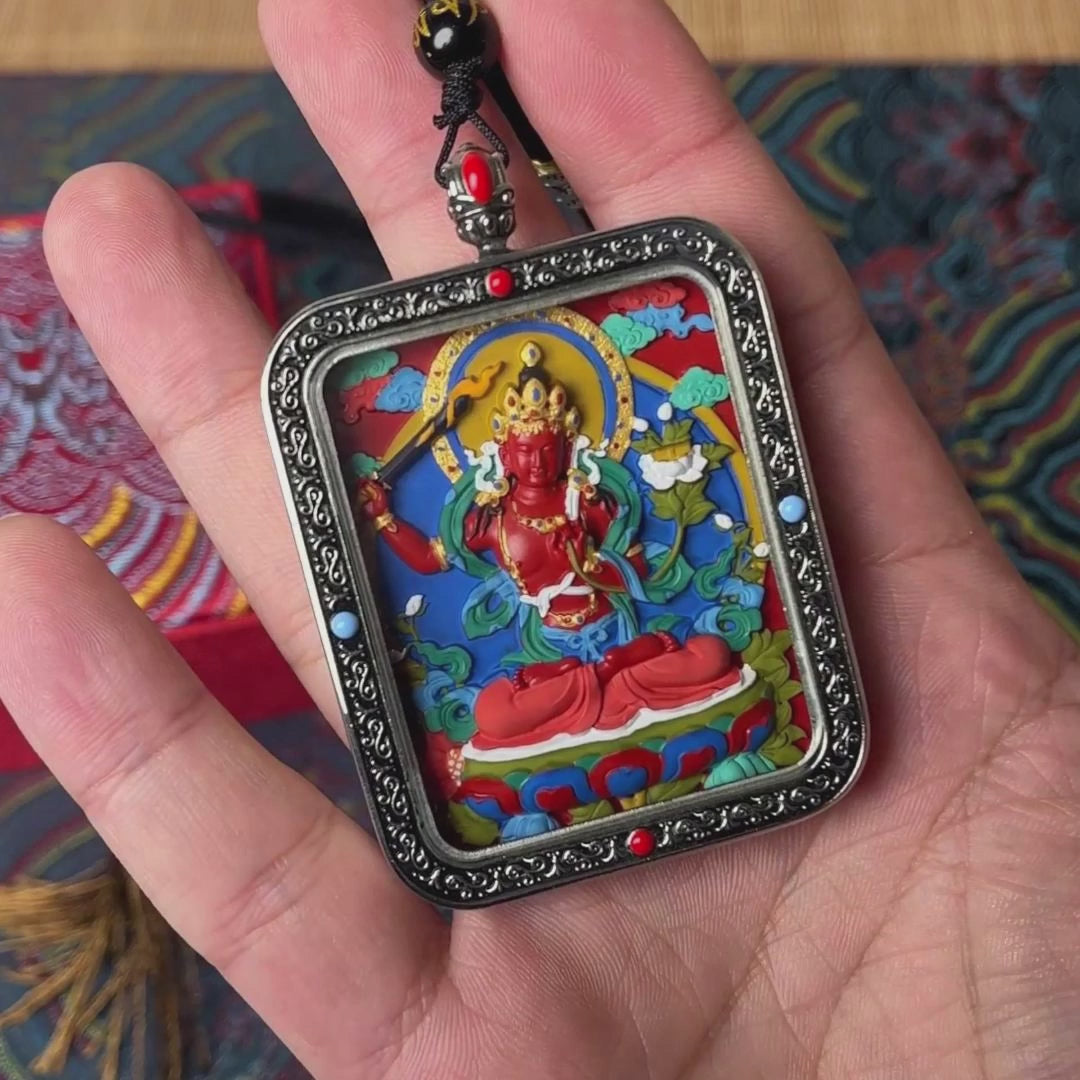 加载视频：Fanchen·Hand-painted thangka cinnabar white copper pendant necklace (Gawu box)